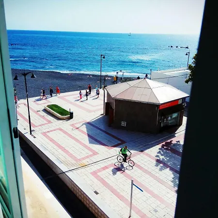 Appartement Large On The Ocean Front